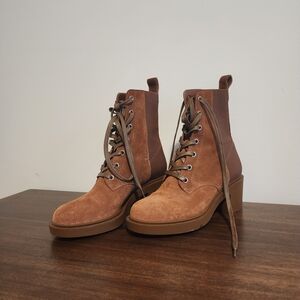 Gianvito Rossi Tan Lace Up Boots